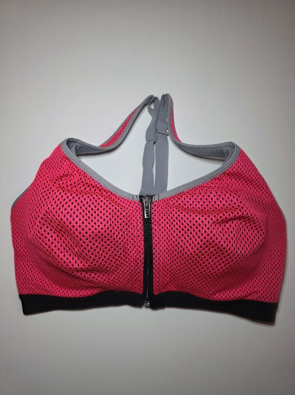 Victoria Sport Wireless Bra Zipper Front Racerbak Knockout 34D